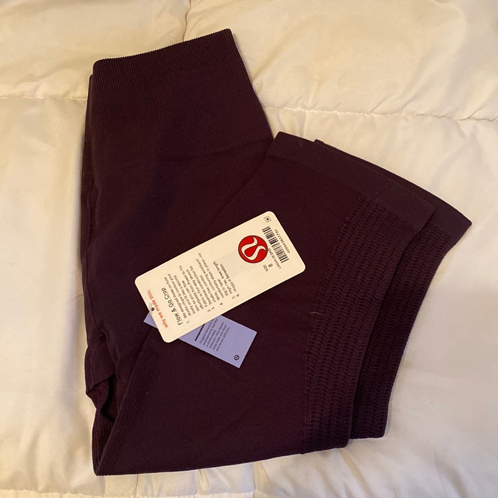Lululemon leggings size 8